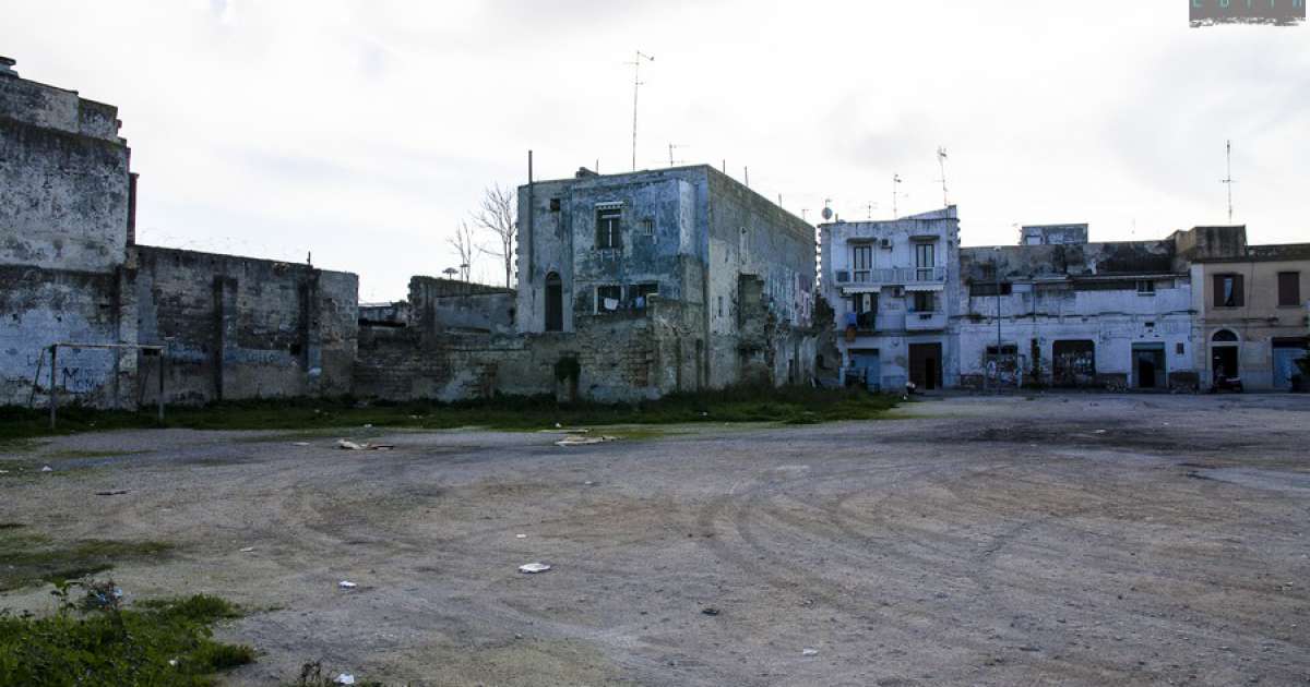 Il ''far west'' di Bari, tra case diroccate e maiali sgozzati: �Qui � nato Savinuccio� 